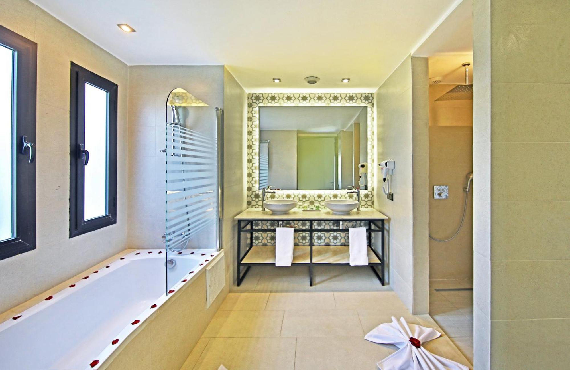 Kenzi Club Agdal Medina Hotel Lahebichate Ngoại thất bức ảnh Bathroom